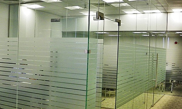 Стеклянные перегородки для офиса купить в Москве