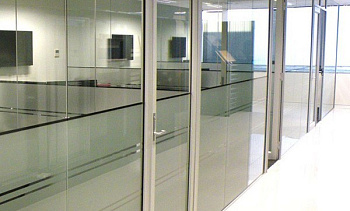 Перегородки из стекла в офисе в Москве. Готовые проекты ПерилаГлавСнаб