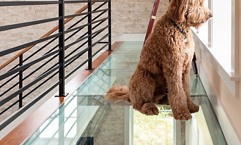 Стеклянный пол на площадке в частном доме в Москве. Готовые проекты ПерилаГлавСнаб