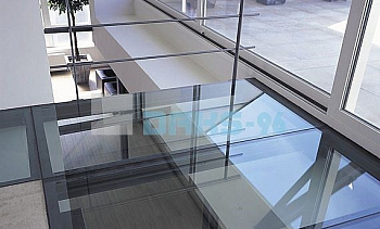 Стеклянный потолок на межэтажной площадке в Москве. Готовые проекты ПерилаГлавСнаб