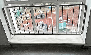 Ограждения из нержавейки экранного типа «Частокол» для окон купить в Москве