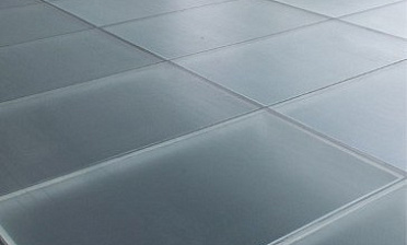 Стеклянный пол в квартиру с матовым стеклом купить в Москве