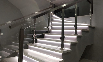 Ограждения из нержавейки со стеклом в Москве. Готовые проекты ПерилаГлавСнаб