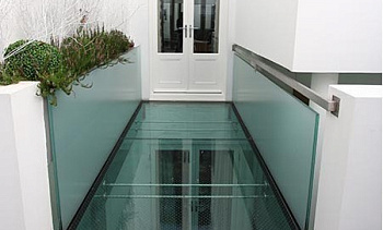 Двойное усиленное стеклянное перекрытие в Москве. Готовые проекты ПерилаГлавСнаб