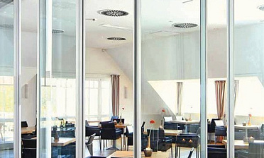 Стеклянные перегородки для зоны отдыха в офисе купить в Москве