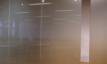 Стеклянные матовые перегородки в офис премиум в Москве. Готовые проекты ПерилаГлавСнаб