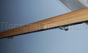 Пристенный деревянный квадратный поручень в Москве. Готовые проекты ПерилаГлавСнаб