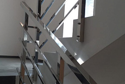 Перила для лестниц из металла в Москве. Готовые проекты ПерилаГлавСнаб - фото 14