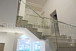 Стеклянные перила для колодезных лестниц в Москве. Готовые проекты ПерилаГлавСнаб - фото 7