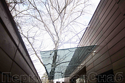 Стеклянные козырьки на вантах в Москве. Готовые проекты ПерилаГлавСнаб - фото 26