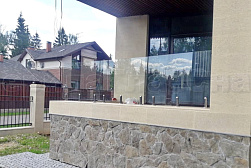 Стеклянные перила для балконов в Москве. Готовые проекты ПерилаГлавСнаб - фото 2