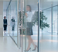 Перегородки в офис с прозрачным стеклом премиум в Москве. Готовые проекты ПерилаГлавСнаб - фото 1