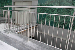 Перила и ограждения с вертикальным заполнением в Москве. Готовые проекты ПерилаГлавСнаб - фото 7