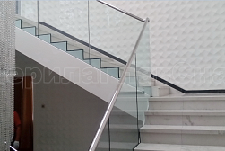 Стеклянные перила для лестниц в Москве. Готовые проекты ПерилаГлавСнаб - фото 4