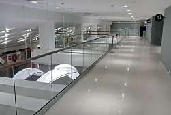 Цельностеклянные ограждения на несущем стекле в Москве. Готовые проекты ПерилаГлавСнаб - фото 2