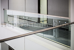 Стеклянные перила для атриумов в Москве. Готовые проекты ПерилаГлавСнаб - фото 15