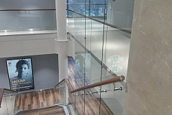 Цельностеклянные ограждения на несущем стекле в Москве. Готовые проекты ПерилаГлавСнаб - фото 14