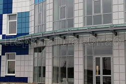 Стеклянные козырьки на спайдерах в Москве. Готовые проекты ПерилаГлавСнаб - фото 11